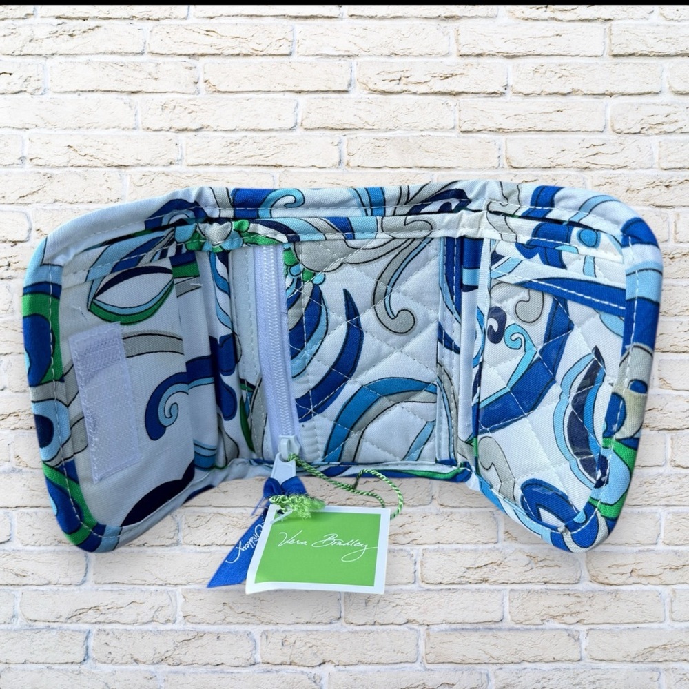 NWT VERA BRADLEY in Mediterranean White Wallet - Picture 3 of 5
